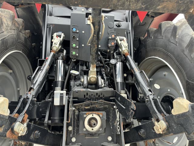 Image of Case IH Maxxum 125 equipment image 4