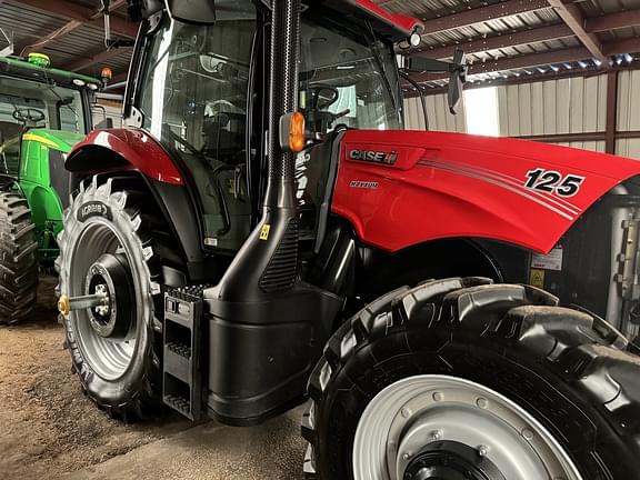 Image of Case IH Maxxum 125 equipment image 3