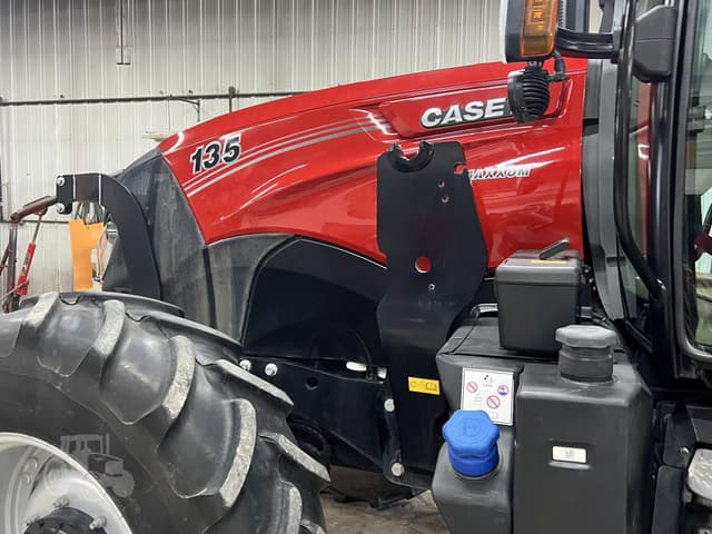 Image of Case IH Maxxum 135 equipment image 4