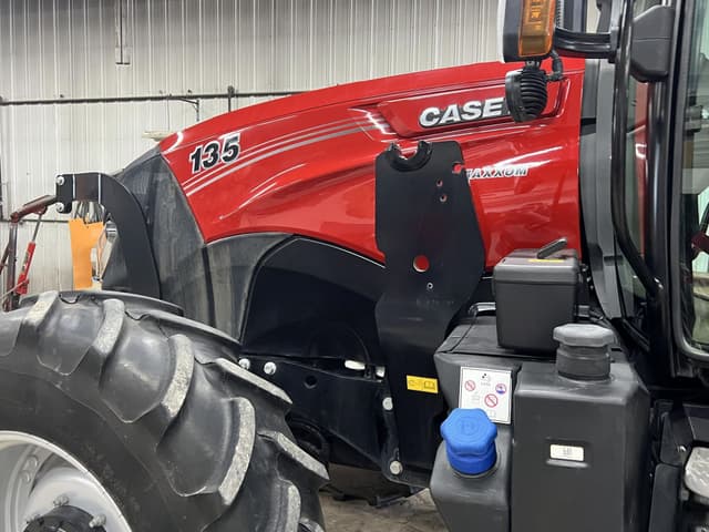 Image of Case IH Maxxum 135 equipment image 4