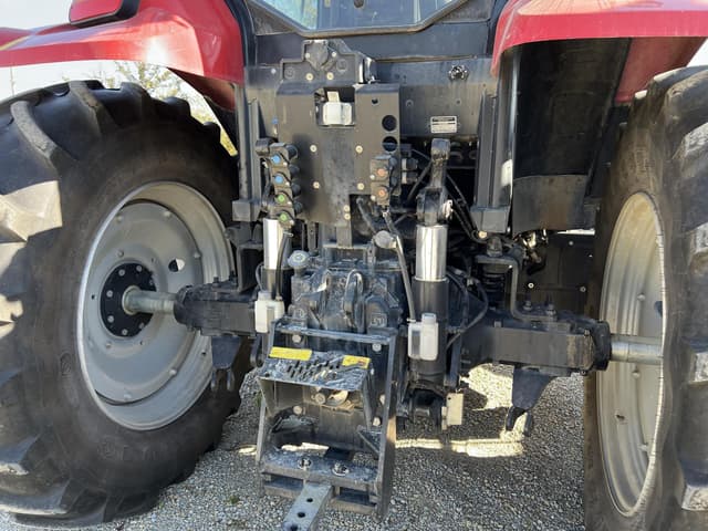 Image of Case IH Maxxum 135 equipment image 4