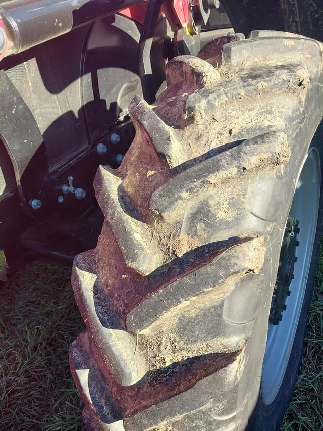 Image of Case IH Maxxum 145 equipment image 3