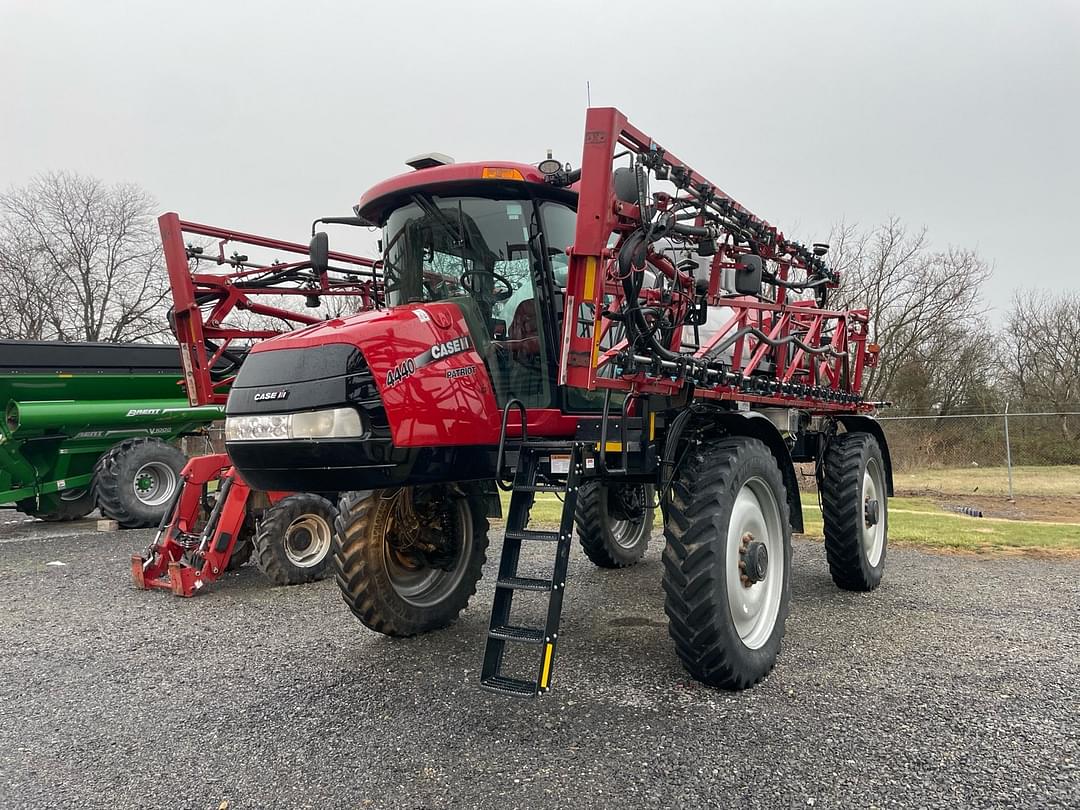 Image of Case IH Patriot 4440 Primary image