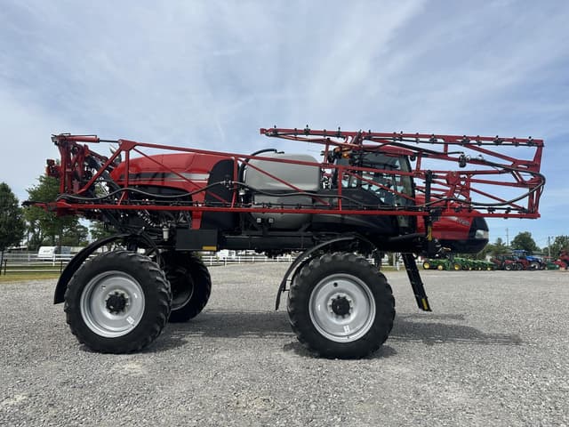 Image of Case IH Patriot 2250 equipment image 3