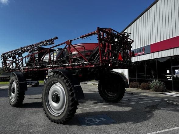 Image of Case IH Patriot 3240 equipment image 4