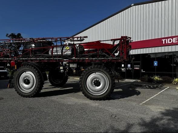 Image of Case IH Patriot 3240 equipment image 3