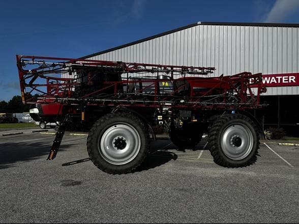 Image of Case IH Patriot 3240 equipment image 2