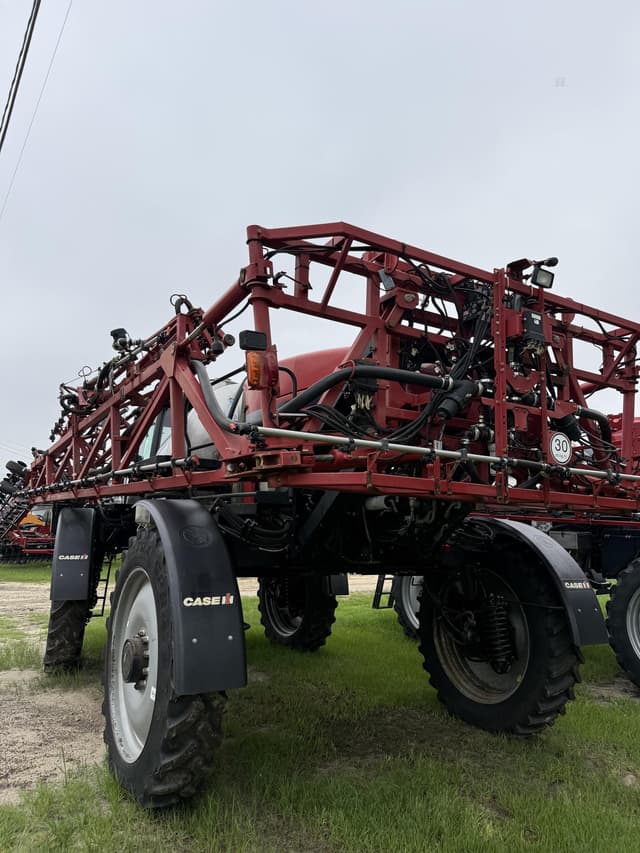 Image of Case IH Patriot 3340 equipment image 4