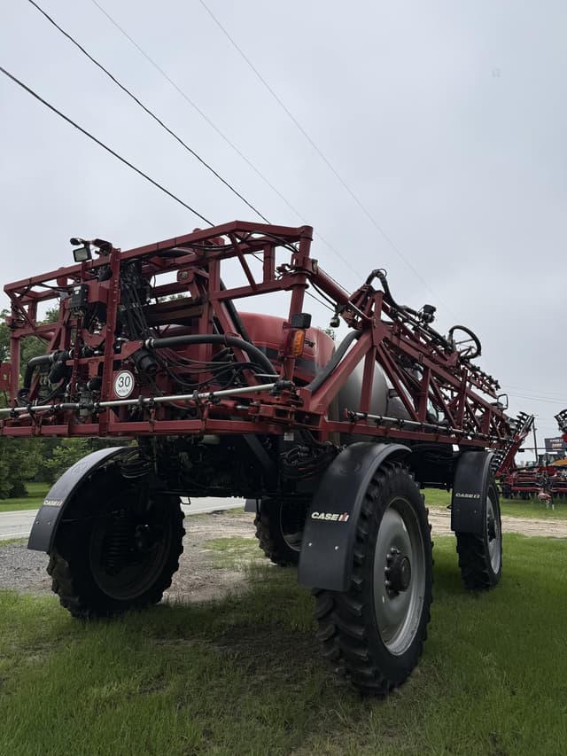 Image of Case IH Patriot 3340 equipment image 3