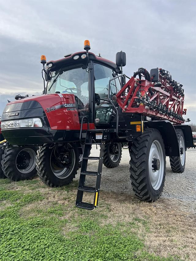 Image of Case IH 3340 Patriot equipment image 1