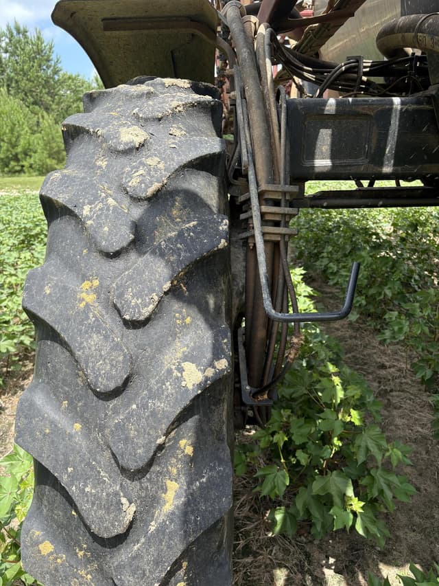 Image of Case IH Patriot 3340 equipment image 2