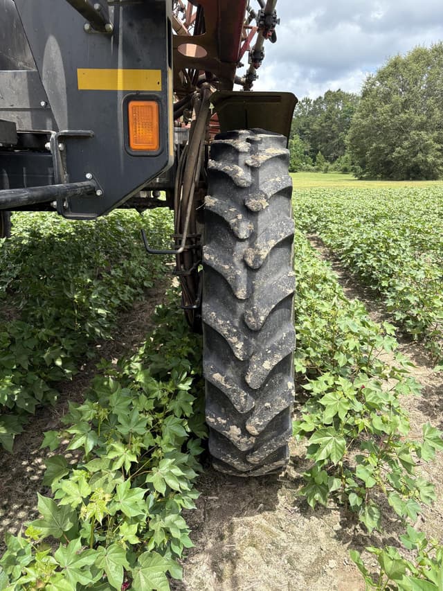 Image of Case IH Patriot 3340 equipment image 3