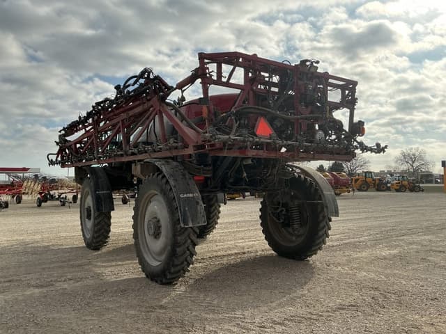 Image of Case IH Patriot 3340 equipment image 3