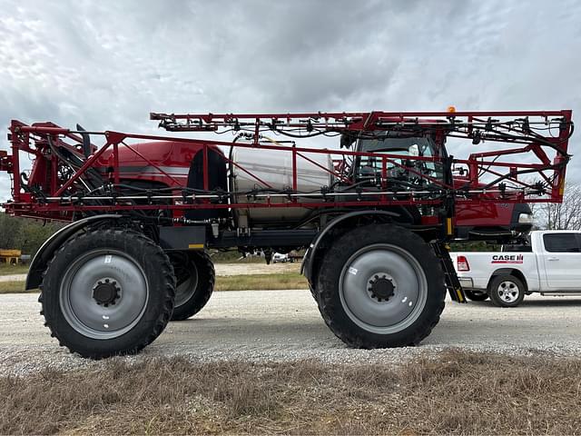 Image of Case IH Patriot 3340 equipment image 1