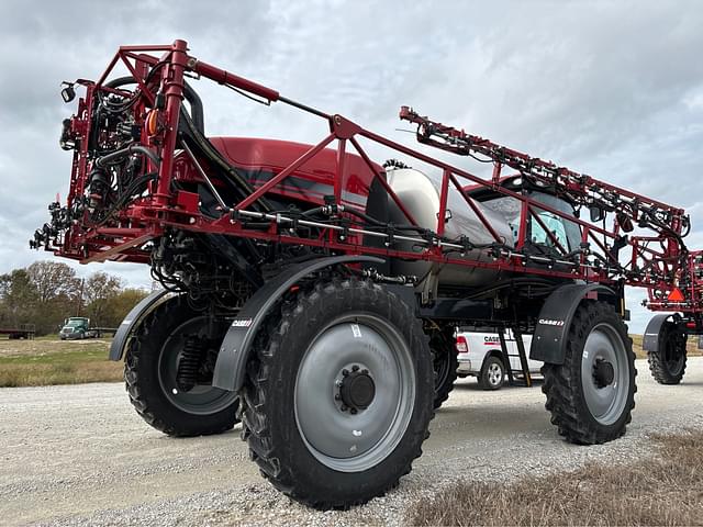 Image of Case IH Patriot 3340 equipment image 2