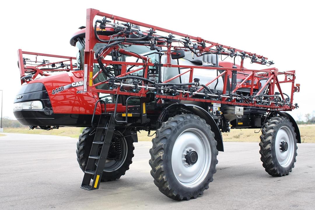 Image of Case IH Patriot 4440 Primary image