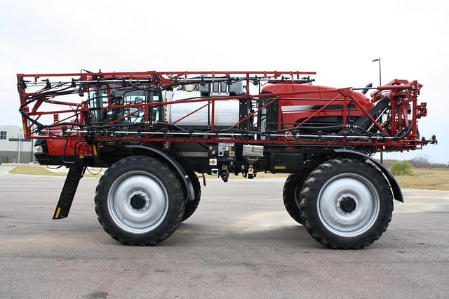 Image of Case IH Patriot 4440 equipment image 1