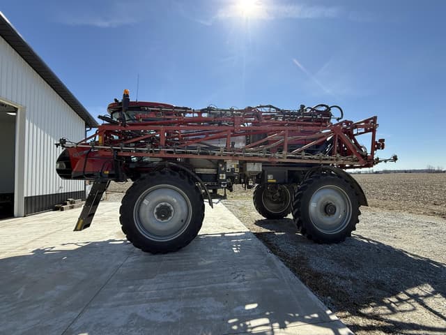 Image of Case IH Patriot 4440 equipment image 2