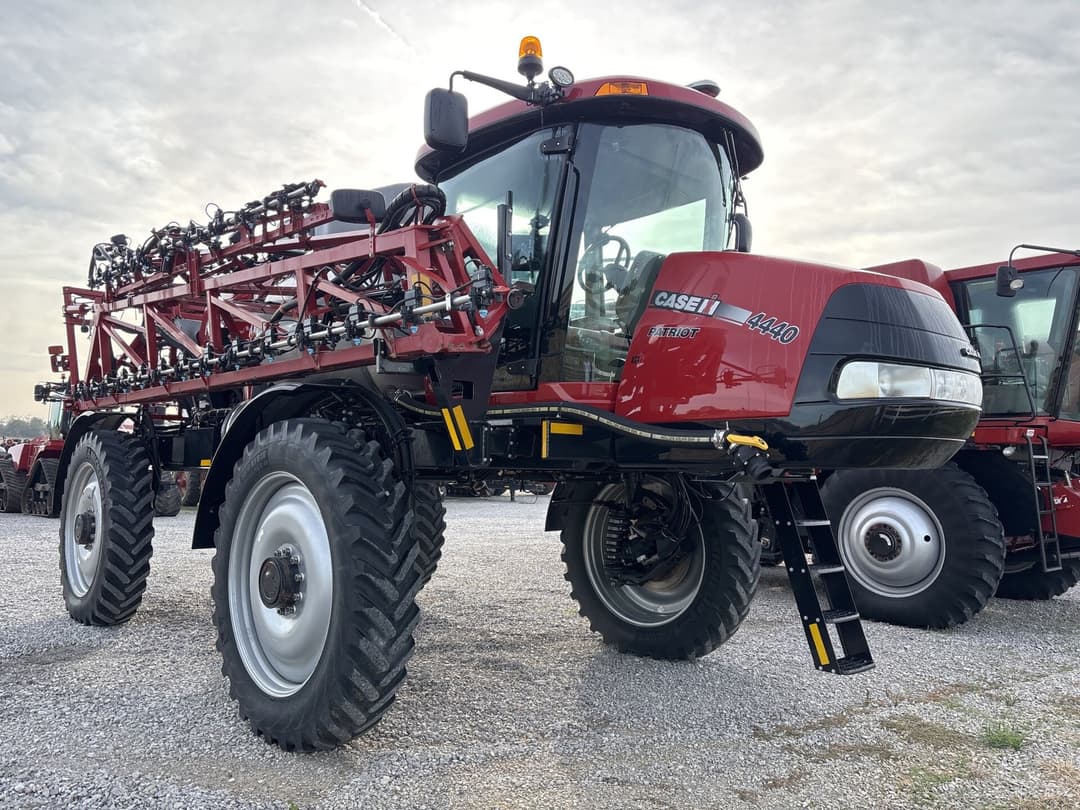 Image of Case IH Patriot 4440 Primary image