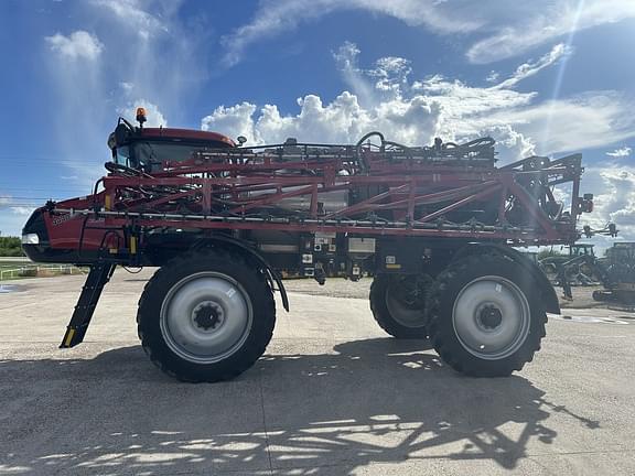 Image of Case IH Patriot 4440 equipment image 3