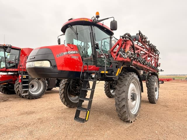 Image of Case IH Patriot 4440 equipment image 1