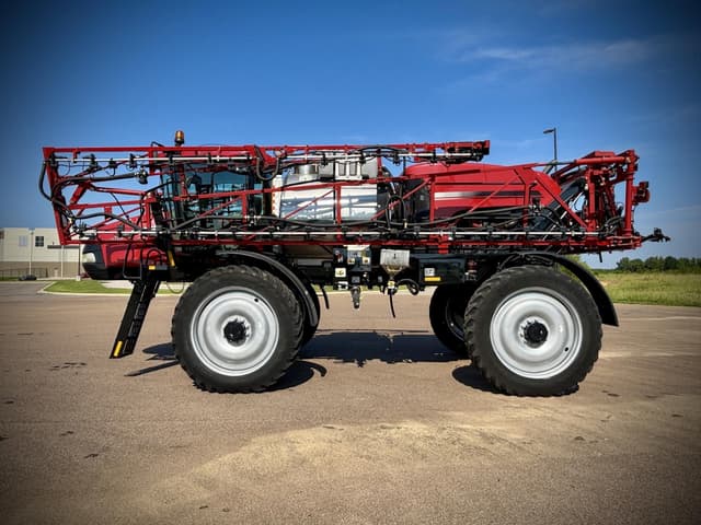 Image of Case IH Patriot 4440 equipment image 1