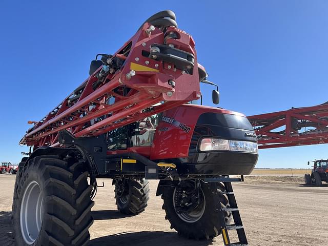 Image of Case IH Patriot 4440 equipment image 3