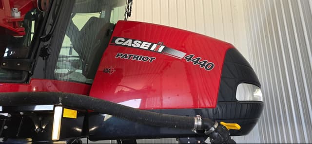 Image of Case IH Patriot 4440 equipment image 1