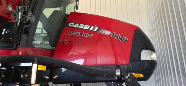 Image of Case IH Patriot 4440 equipment image 1