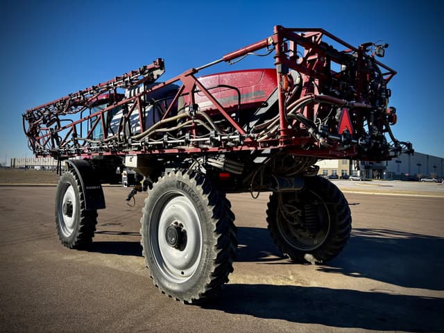 Image of Case IH Patriot 4440 equipment image 2