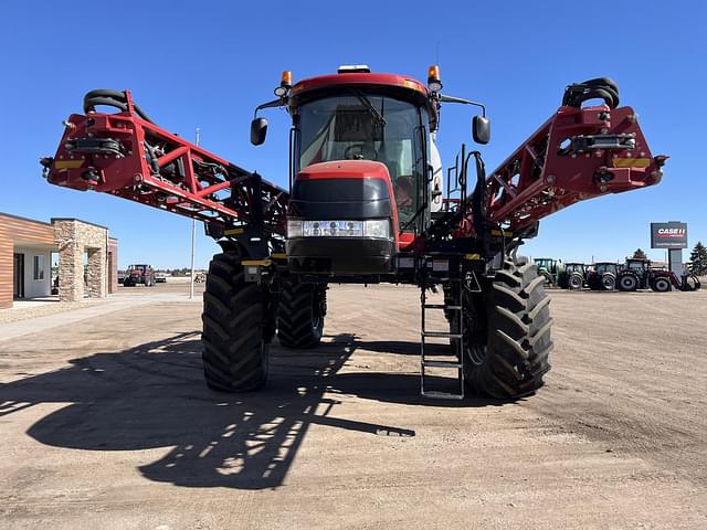 Image of Case IH Patriot 4440 equipment image 2