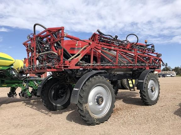 Image of Case IH Patriot 4440 equipment image 3