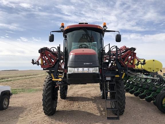 Image of Case IH Patriot 4440 equipment image 2