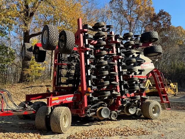 Image of Case IH 550T equipment image 1