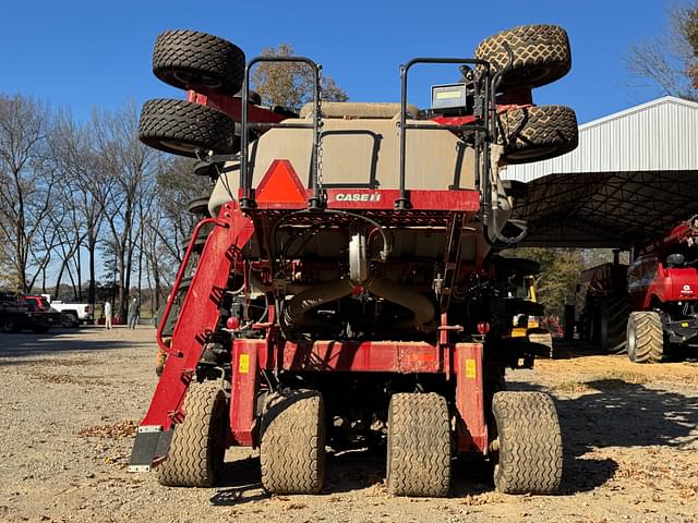 Image of Case IH 550T equipment image 4