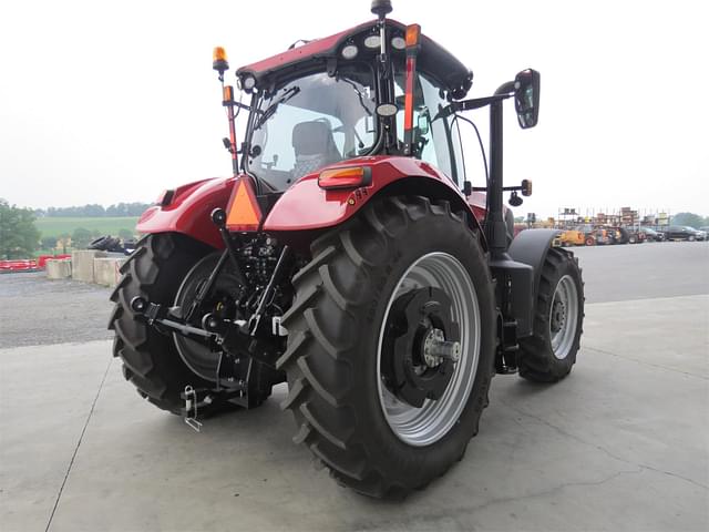 Image of Case IH Puma 220 equipment image 3