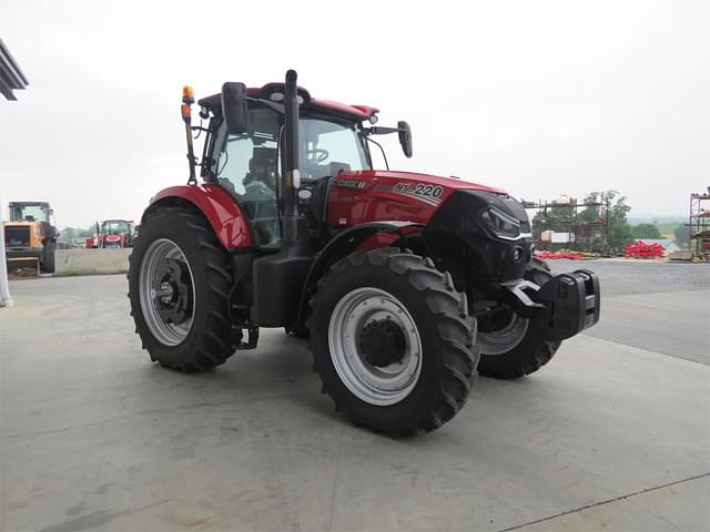Image of Case IH Puma 220 equipment image 2