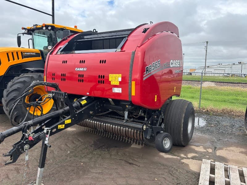 Image of Case IH RB565 Premium HD Image 0
