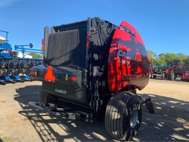 Image of Case IH RB565 equipment image 3