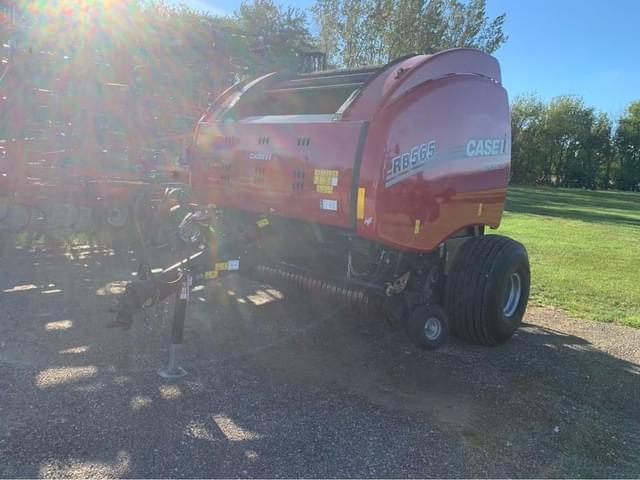 Image of Case IH RB565 equipment image 1