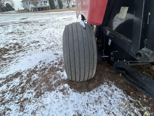 Image of Case IH RB565 Premium HD equipment image 4