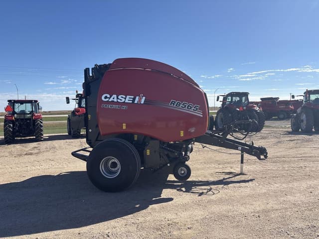 Image of Case IH RB565 equipment image 3