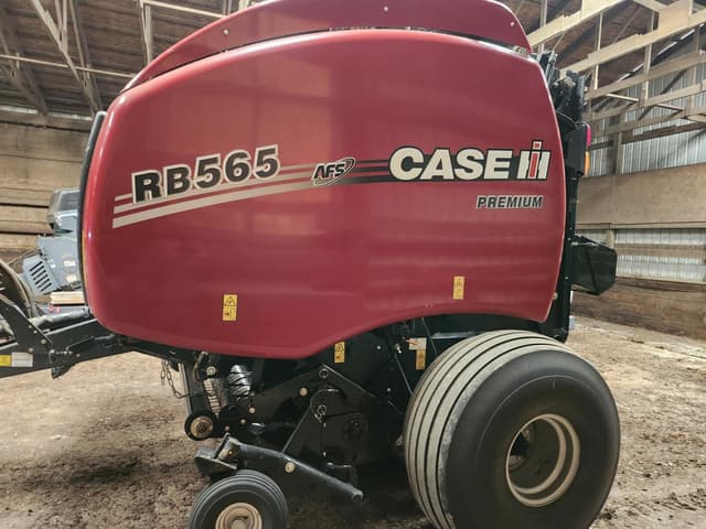 Image of Case IH RB565 equipment image 3