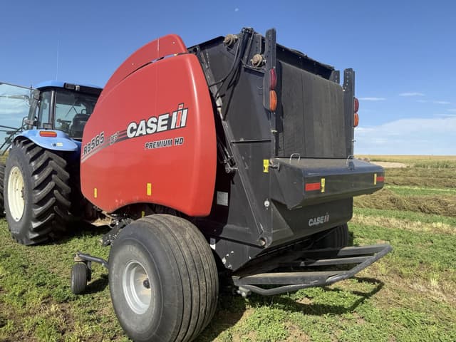 Image of Case IH RB565 equipment image 4