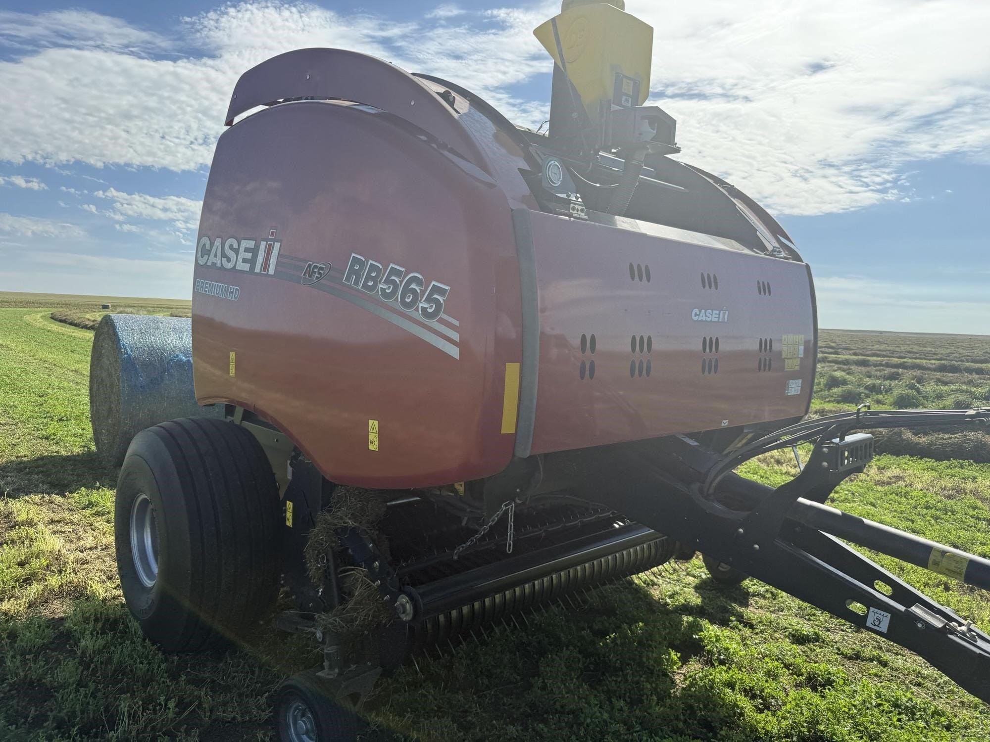 2022 Case IH RB565 Equipment Image0