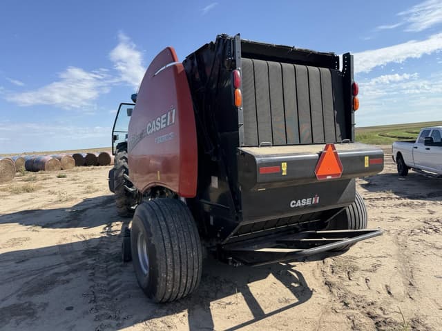 Image of Case IH RB565 equipment image 4