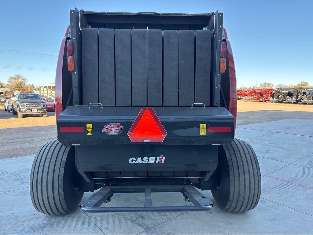 Image of Case IH RB565 Premium HD Image 1