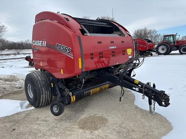 Image of Case IH RB565 equipment image 3