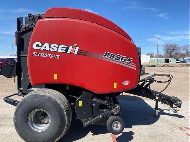 Image of Case IH RB565 equipment image 3