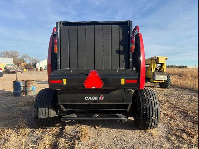 Image of Case IH RB565 equipment image 4